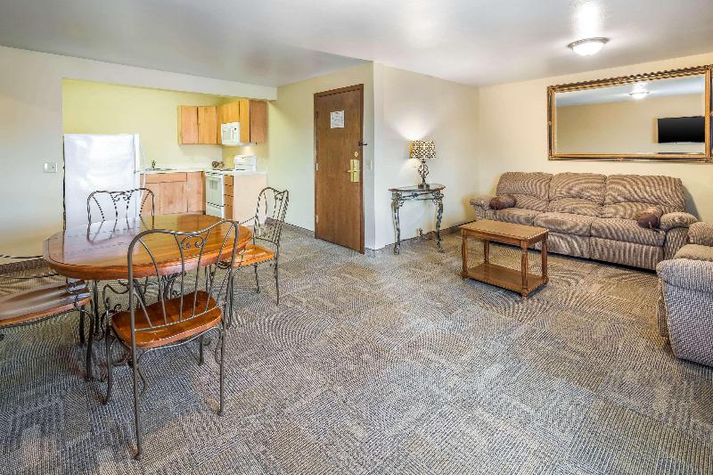 Люкс, Clarion Hotel & Suites Fairbanks Near Ft Wainwright