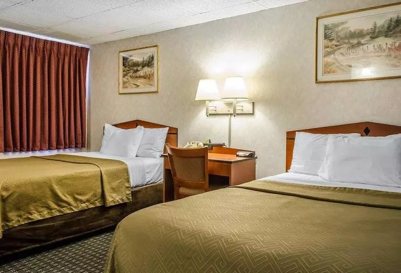 ２ダブルベッドのスタンダードルーム, Rodeway Inn State College  Near University