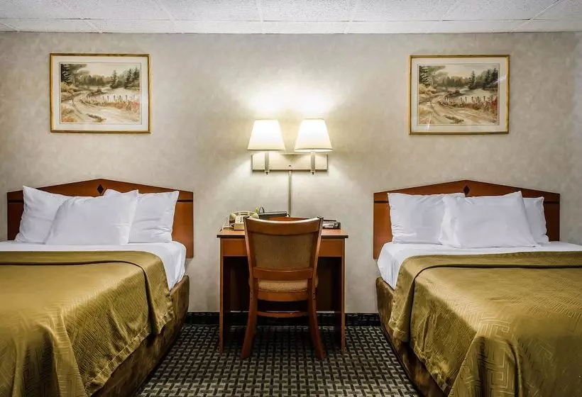 ２ダブルベッドのスタンダードルーム, Rodeway Inn State College  Near University