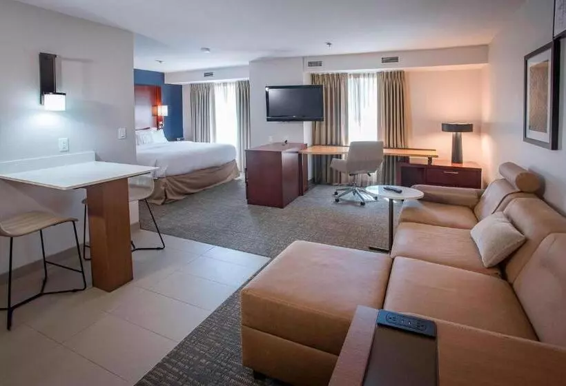 キングサイドベッドのスタンダードワンルーム, Residence Inn By Marriott Pensacola Downtown
