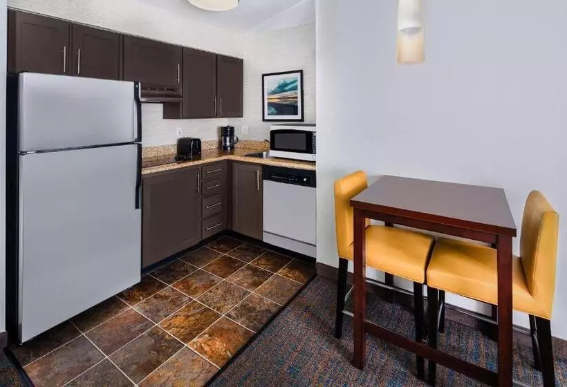 キングサイドベッドのスタンダードワンルーム, Residence Inn By Marriott Provo