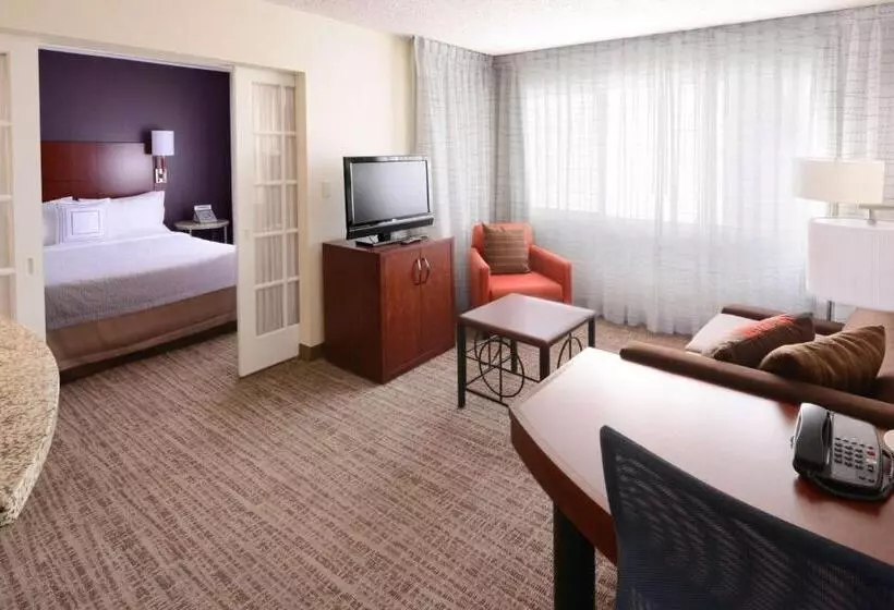 キングサイズベッドのスイートルーム, Sonesta Es Suites Dallas Central Expressway