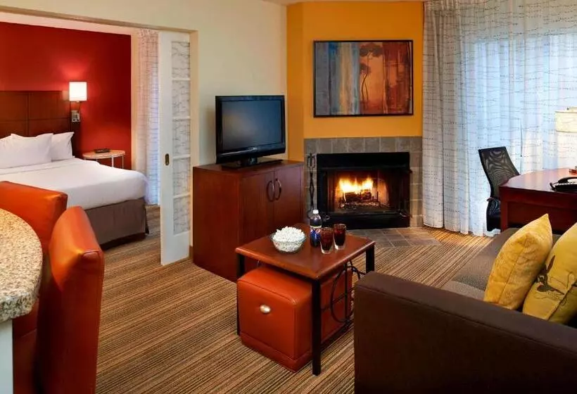 クイーンサイズベッドのスイートルーム, Sonesta Es Suites Detroit Warren