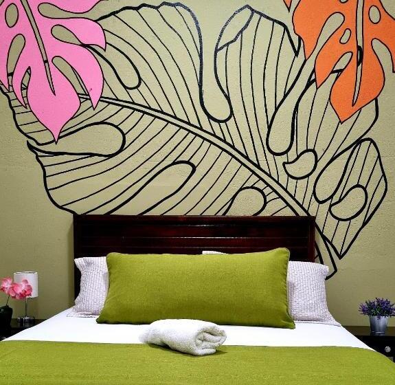 اتاق لوکس, Amina Inn