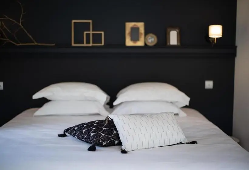 Deluxe Suite King Bed, Villa Milanu