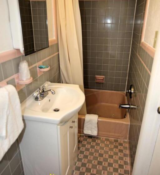 디럭스 룸, El Ray Motel