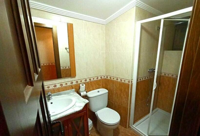 Номер Стандарт Трехместный, Palacio Del Conde De Rebolledo