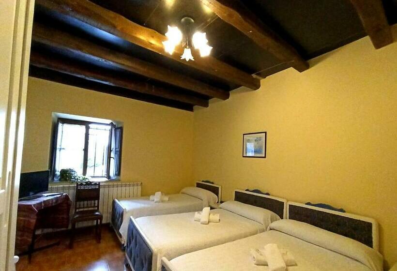 Номер Стандарт Трехместный, Palacio Del Conde De Rebolledo