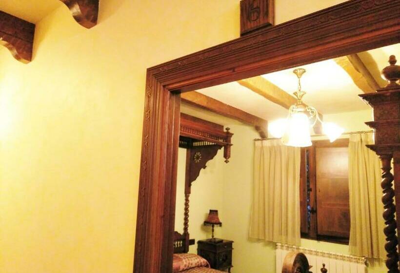 Номер Deluxe, Palacio Del Conde De Rebolledo