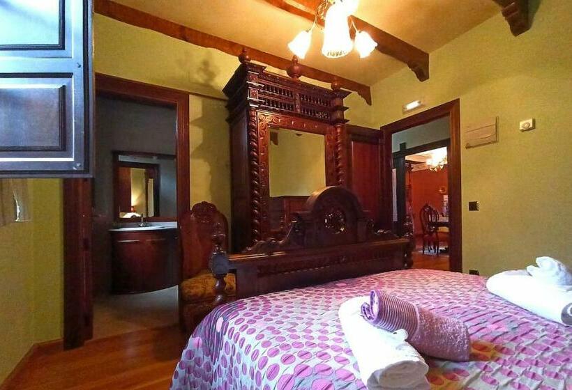 Номер Deluxe, Palacio Del Conde De Rebolledo