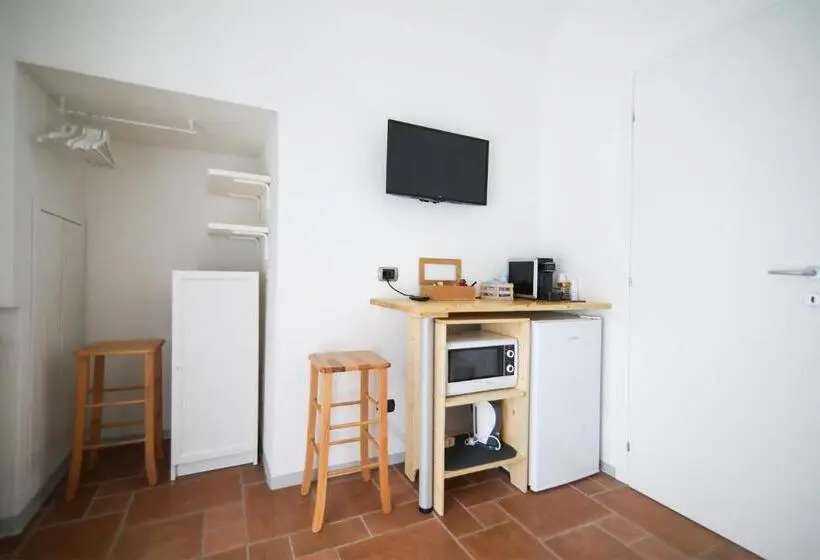 スタンダードルーム, Little Room   Camera Indipendente Nella Torre
