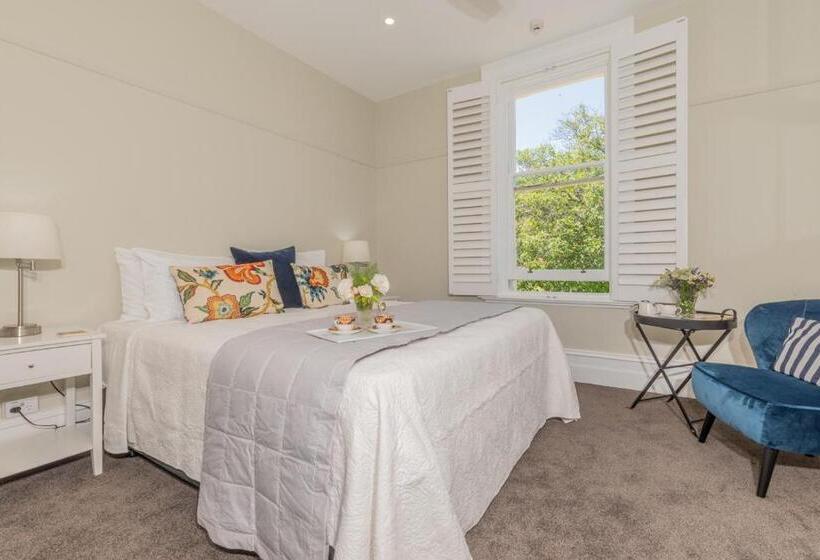 חדר פרמיום, The Lord Clyde