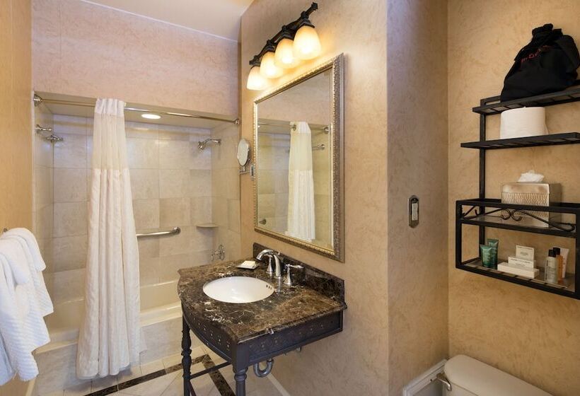 小型套房, Seelbach Hilton Louisville Downtown