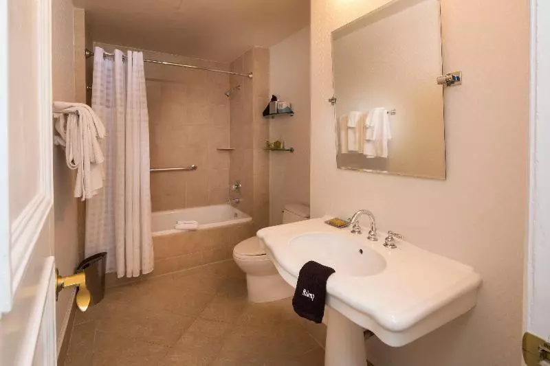 اتاق استاندارد, Seelbach Hilton Louisville Downtown
