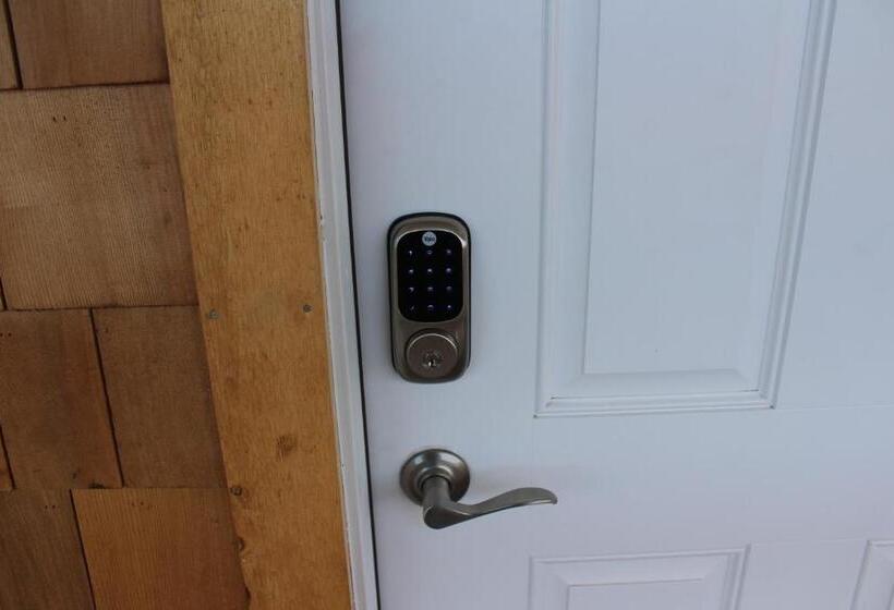 带皇后床的套间, Inn At The Sea