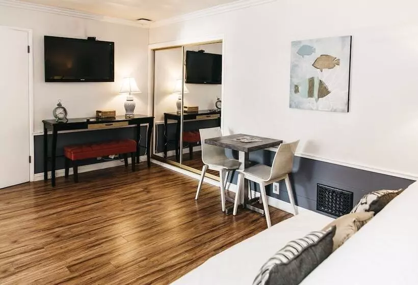 سوییت جونیور با بالکن, Laguna Cove