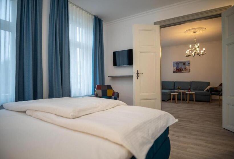 スイート, Hanseat Stralsund