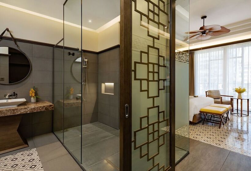 اتاق پریمیوم با چشمانداز باغ, Senna Hue