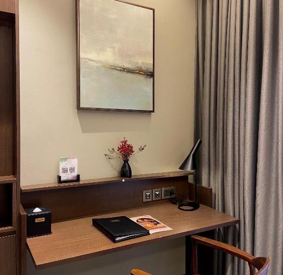 Premium Room City View, Senna Hue