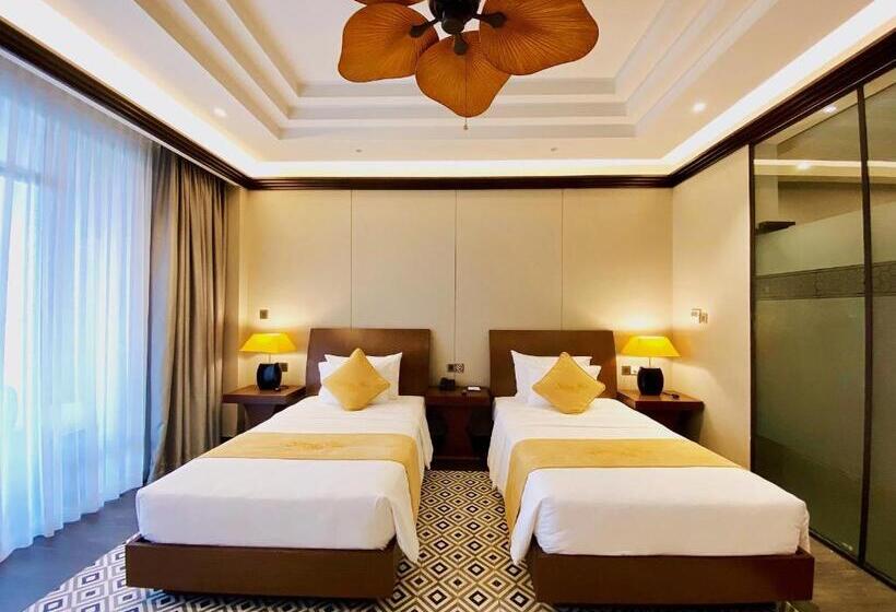 اتاق پریمیوم با چشمانداز باغ, Senna Hue