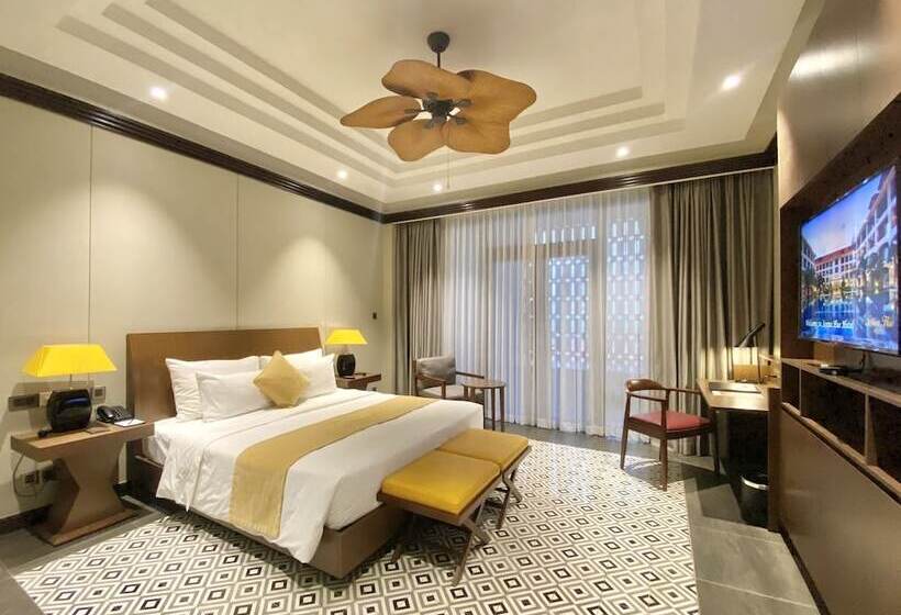 اتاق پرمیوم, Senna Hue