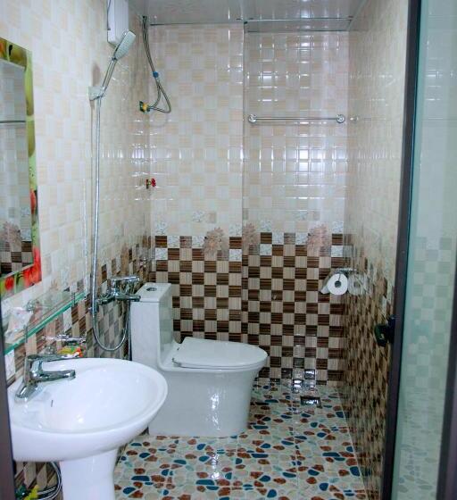 اتاق لوکس, Tạo Phượng Sa Pa