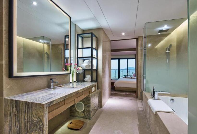스탠다드 룸 킹사이즈 침대, Crowne Plaza Ningbo Xiangshan Sea View, An Ihg