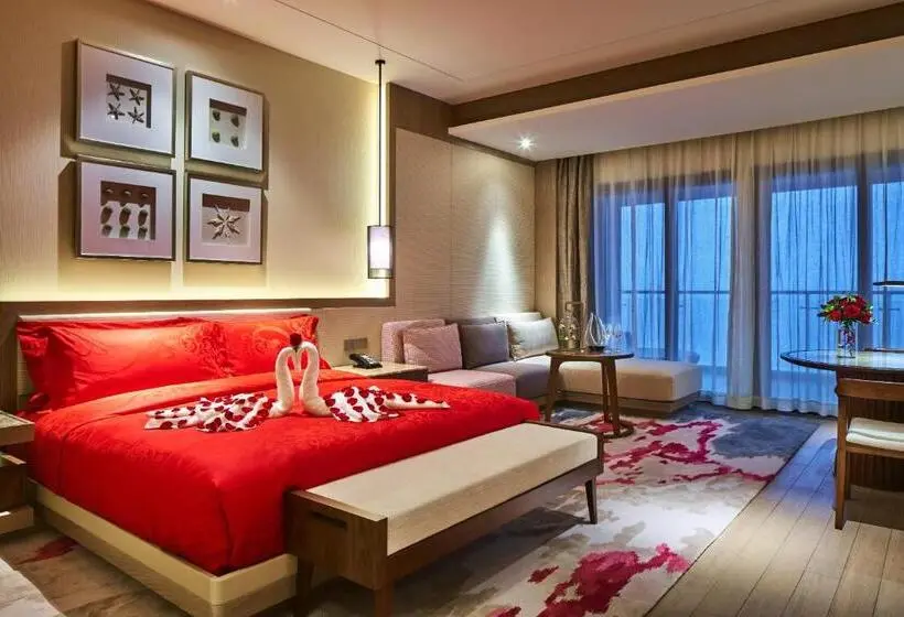 キングサイズベッドのスタンダードルーム, Crowne Plaza Ningbo Xiangshan Sea View, An Ihg