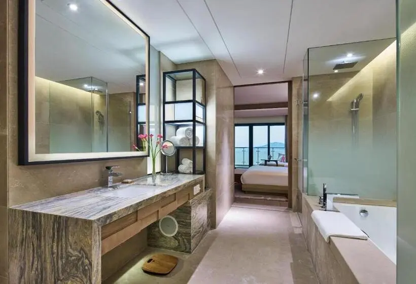 キングサイズベッドのデラックスルーム, Crowne Plaza Ningbo Xiangshan Sea View, An Ihg