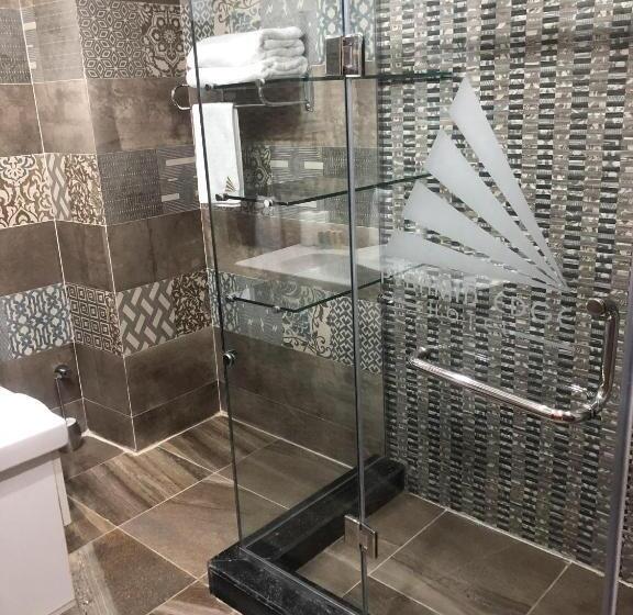 اتاق استاندارد, Pyramid Edge Hotel & Exclusive Pyramids View Rooftop