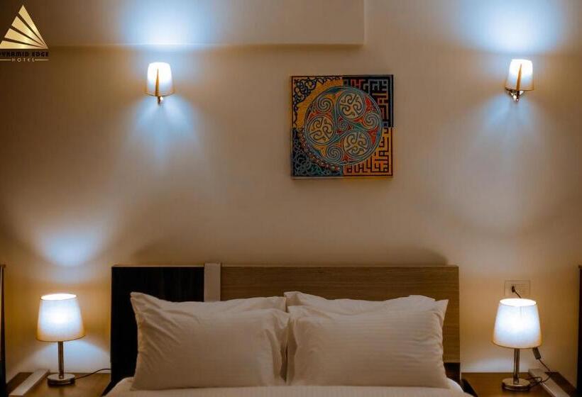 اتاق لوکس با چشم‌انداز, Pyramid Edge Hotel & Exclusive Pyramids View Rooftop