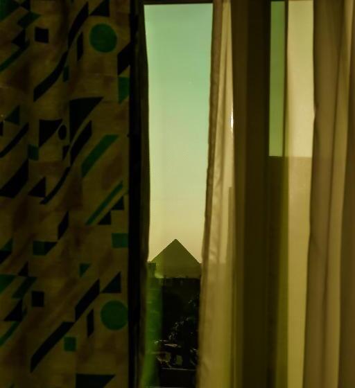 اتاق لوکس با چشم‌انداز, Pyramid Edge Hotel & Exclusive Pyramids View Rooftop
