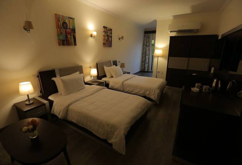 اتاق استاندارد, Pyramid Edge Hotel & Exclusive Pyramids View Rooftop