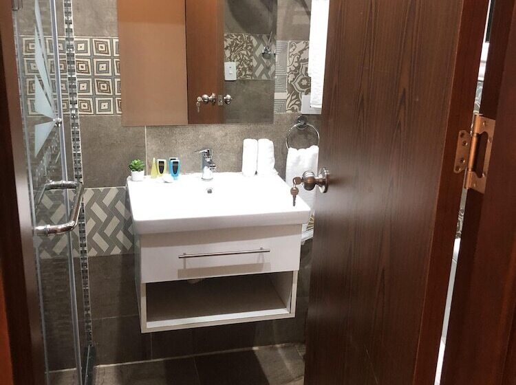 اتاق استاندارد سه نفره, Pyramid Edge Hotel & Exclusive Pyramids View Rooftop