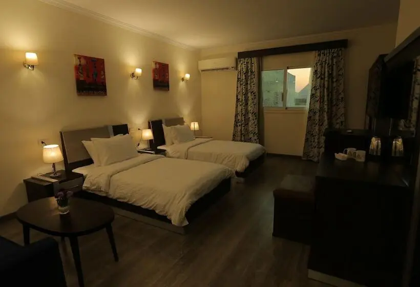 اتاق لوکس با چشم‌انداز, Pyramid Edge Hotel & Exclusive Pyramids View Rooftop