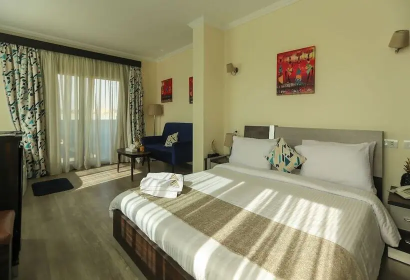 اتاق اجرایی با مشاهده, Pyramid Edge Hotel & Exclusive Pyramids View Rooftop