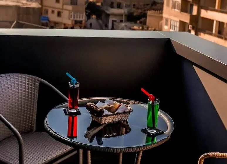 اتاق اجرایی با مشاهده, Pyramid Edge Hotel & Exclusive Pyramids View Rooftop