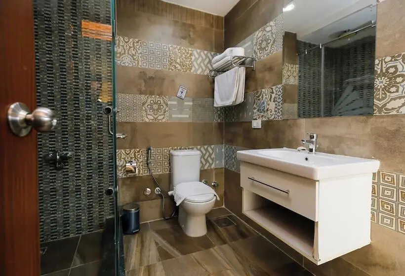 اتاق اجرایی با مشاهده, Pyramid Edge Hotel & Exclusive Pyramids View Rooftop