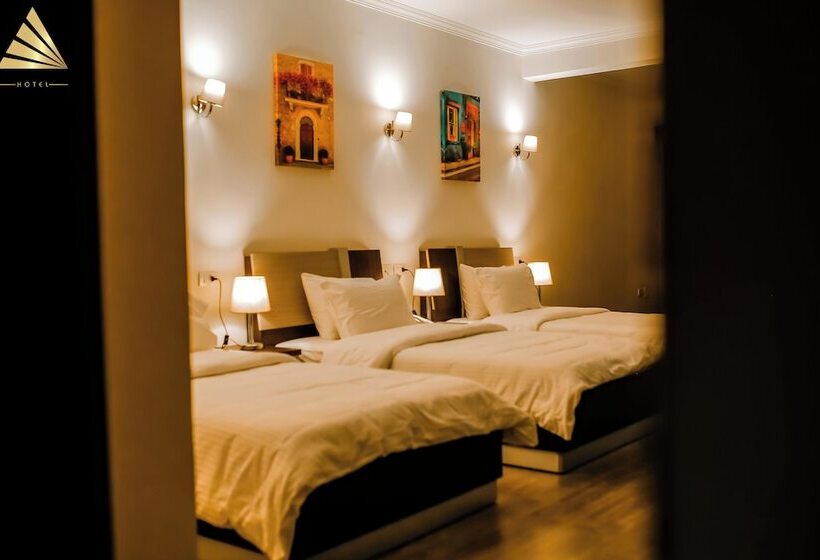 اتاق استاندارد سه نفره, Pyramid Edge Hotel & Exclusive Pyramids View Rooftop