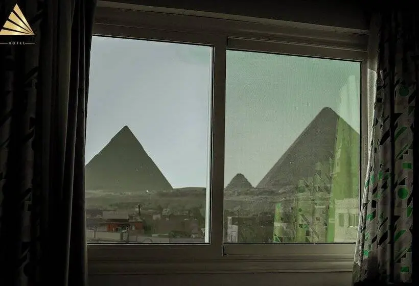 اتاق لوکس سه تخته با چشم‌انداز, Pyramid Edge Hotel & Exclusive Pyramids View Rooftop