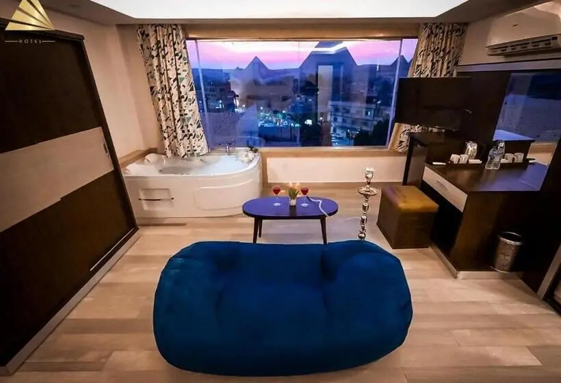 سوییت اجرایی, Pyramid Edge Hotel & Exclusive Pyramids View Rooftop