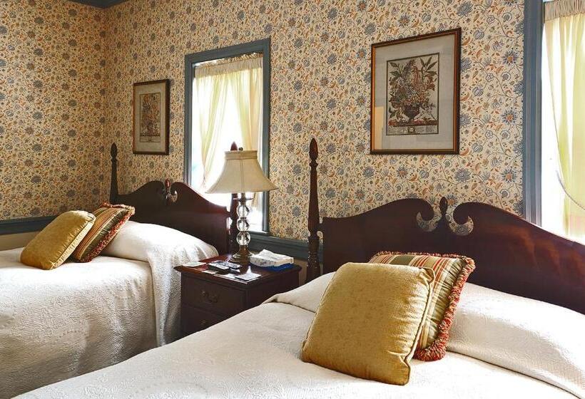 غرفة قياسية رباعية, Strasburg Village Inn