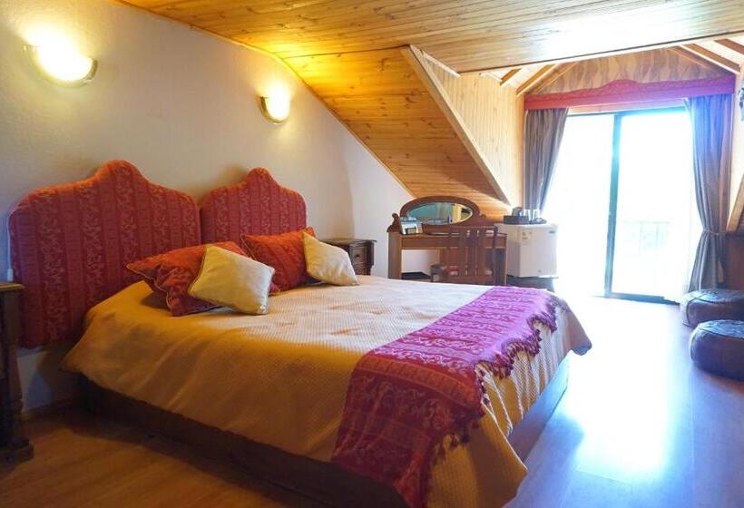 غرفة عائلية, Los Pequenes