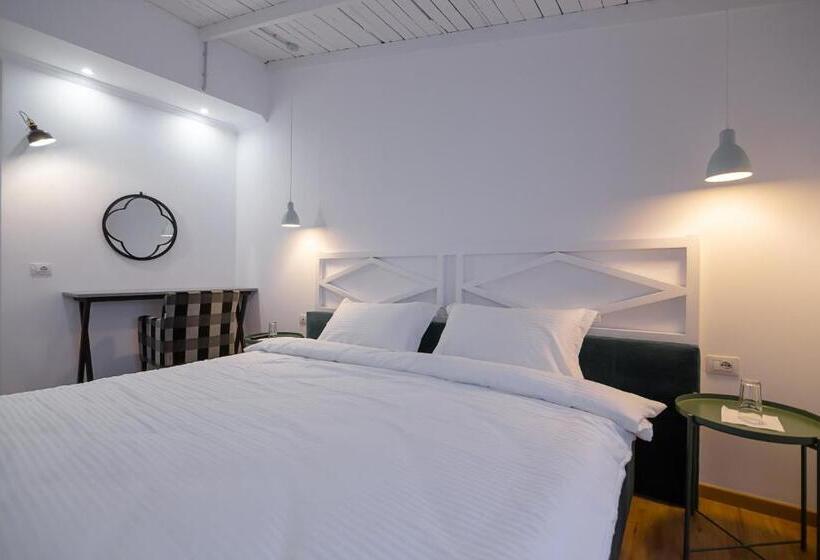 غرفة قياسية, Barba Boutique