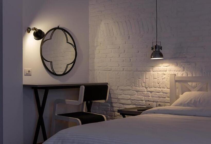 غرفة قياسية, Barba Boutique