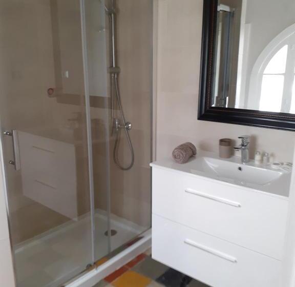 标准间, El Milagro