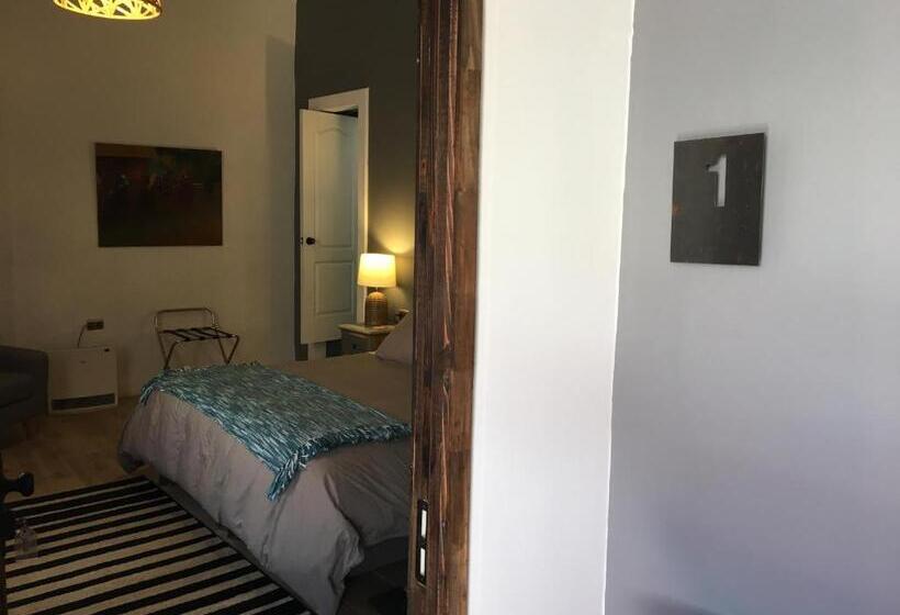 标准间, El Milagro