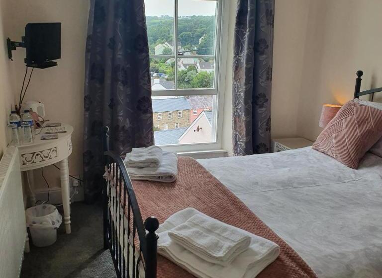 Standard room with outdoor bath, Pendyffryn Manor Bed & Breakfast