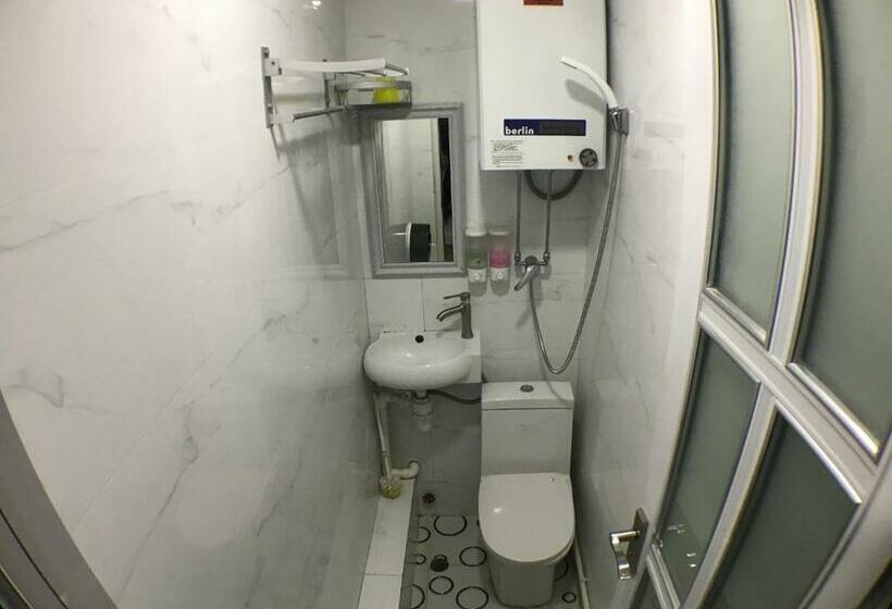 اتاق سوپریور یک تخته, The House