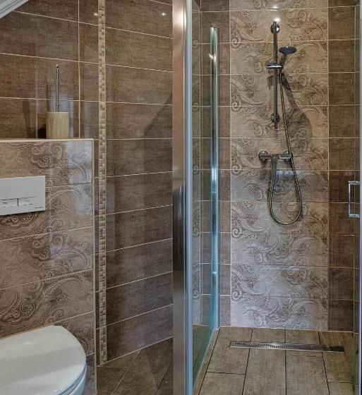 اتاق استاندارد با بالکن, F57 Frankó Családi Panzió